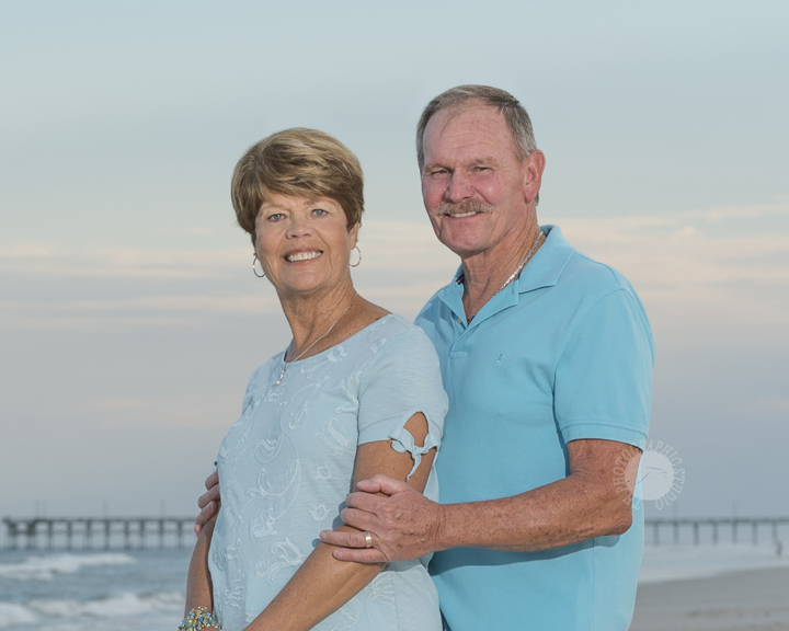 Portrait-Of-An-Older-Couple-at-the-Beach