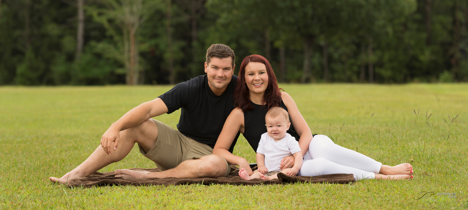 Surprise! Family Portraits at Holly Ridge Park