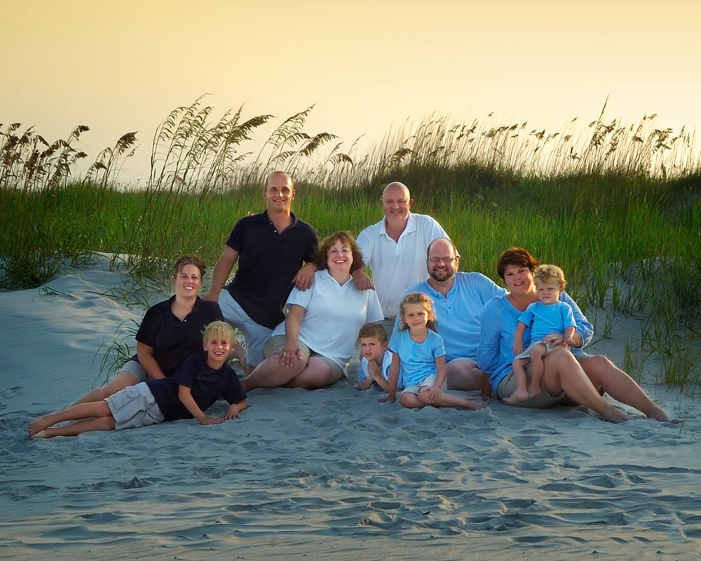 Portrait-of-a-Family-onTopsail-Beach-Dressed-in-Different-Colors-For-Each-Family